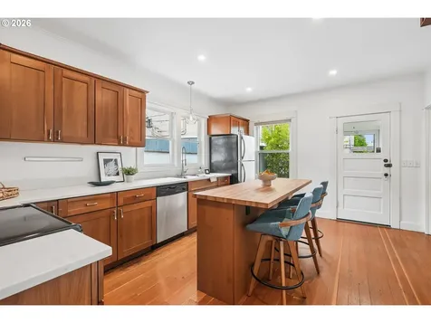 4532 SE 62nd Avenue Portland OR 97206