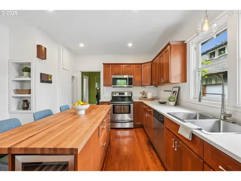 4532 SE 62nd Avenue Portland OR 97206