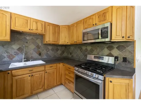 45900 E Haines Road Corbett OR 97019