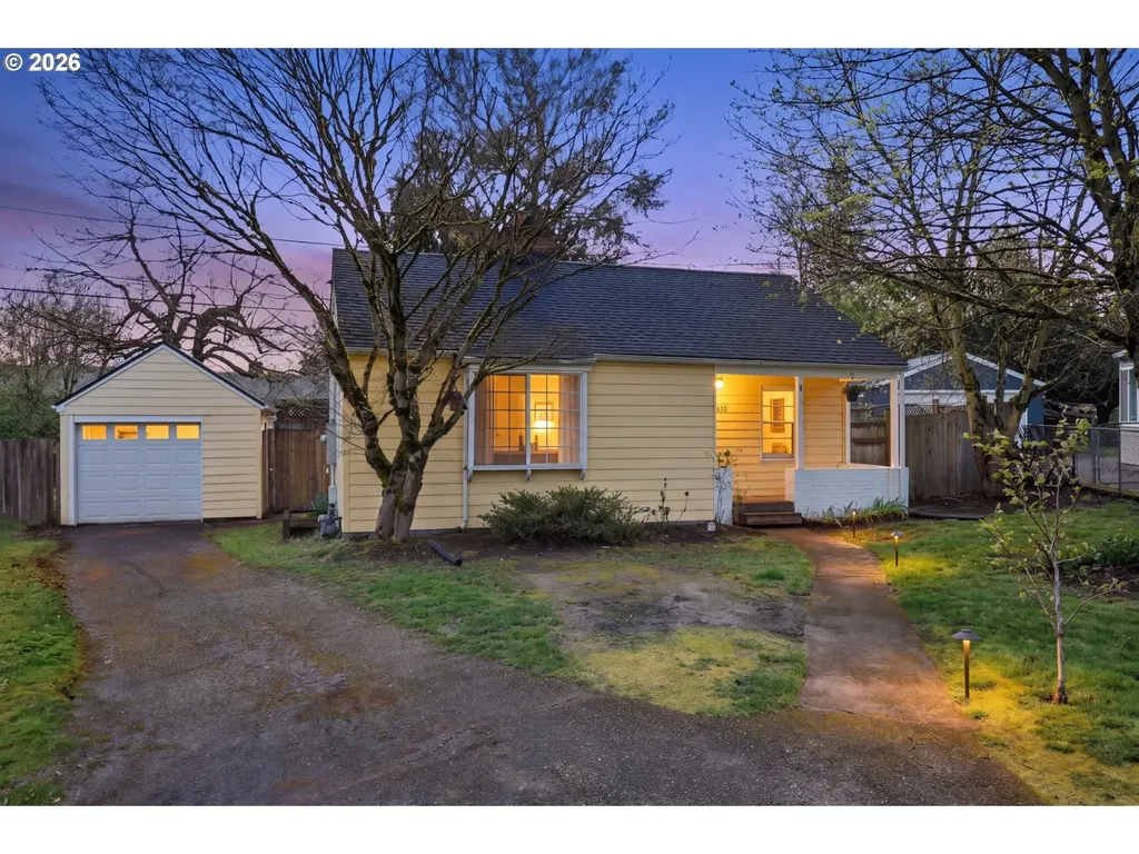 11610 NE Fremont Court Portland OR 97220