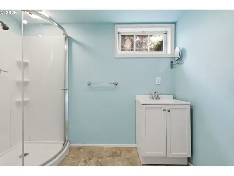 11610 NE Fremont Court Portland OR 97220