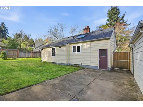 11610 NE Fremont Court Portland OR 97220
