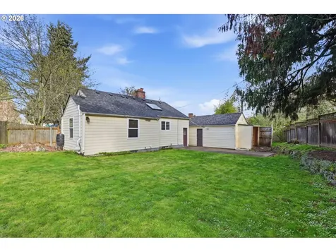 11610 NE Fremont Court Portland OR 97220