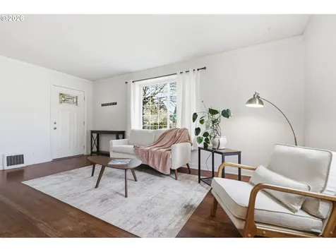 11610 NE Fremont Court Portland OR 97220