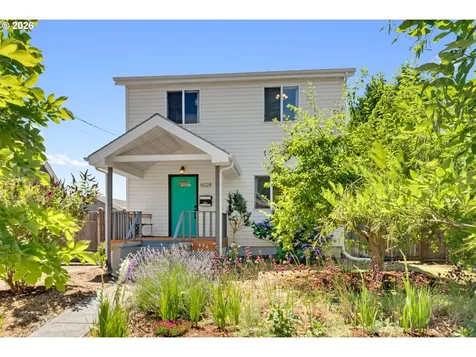 6028 SE Gladstone Street Portland OR 97206