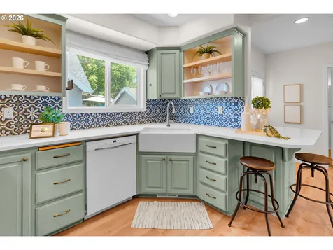 6028 SE Gladstone Street Portland OR 97206
