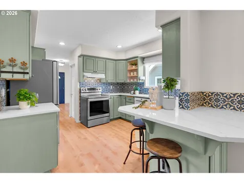 6028 SE Gladstone Street Portland OR 97206