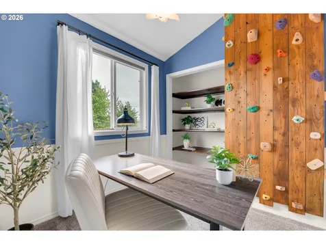 6028 SE Gladstone Street Portland OR 97206