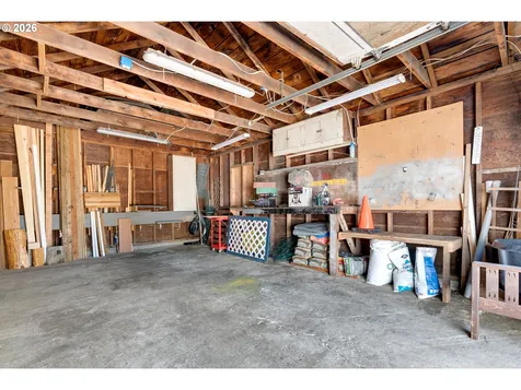 6028 SE Gladstone Street Portland OR 97206
