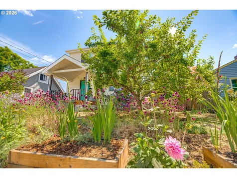 6028 SE Gladstone Street Portland OR 97206