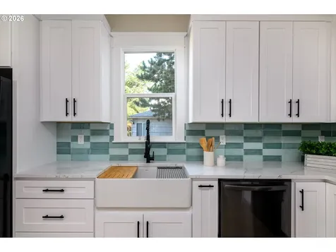 7939 N Dana Avenue Portland OR 97203