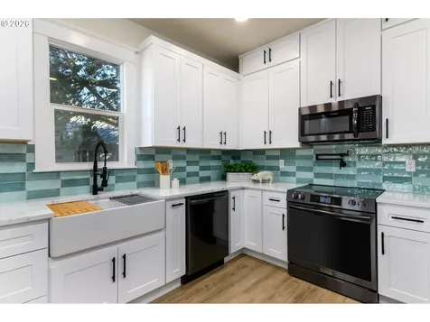 7939 N Dana Avenue Portland OR 97203