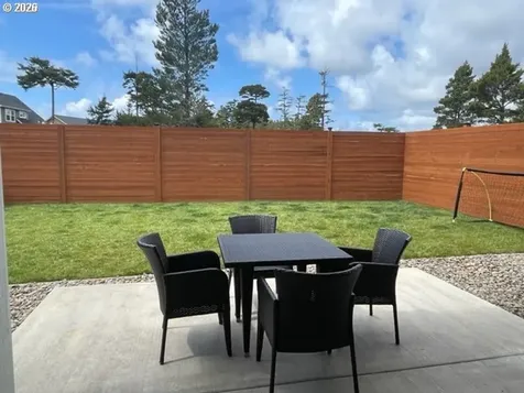 88051 Lake Point Drive Florence OR 97439