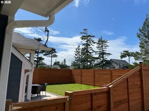 88051 Lake Point Drive Florence OR 97439