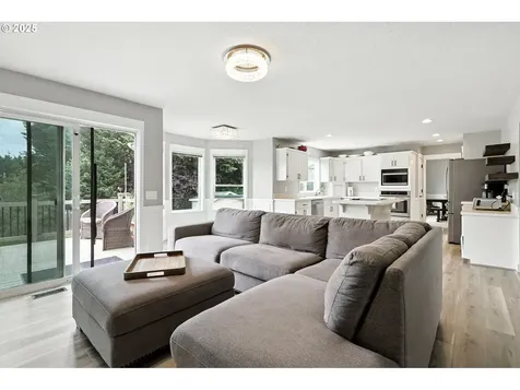 18135 SW Hart Drive Beaverton OR 97007