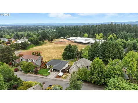 18135 SW Hart Drive Beaverton OR 97007