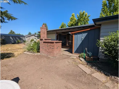 986 NE Queens Lane Hillsboro OR 97124