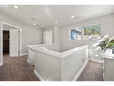 8936 SW Zander Court Portland OR 97223