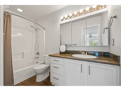 8936 SW Zander Court Portland OR 97223