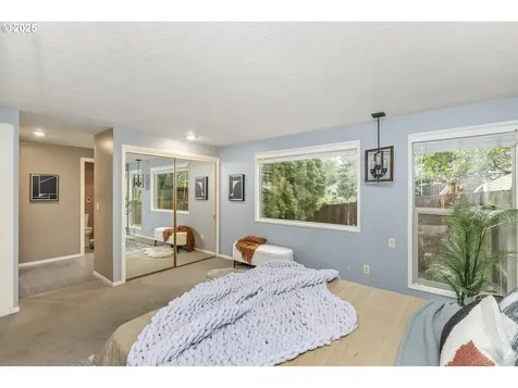 16425 NE Fargo Court Portland OR 97230
