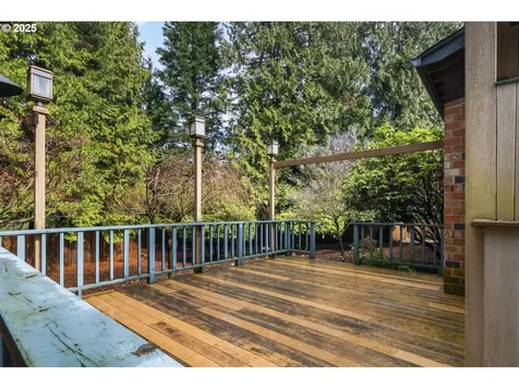 16425 NE Fargo Court Portland OR 97230