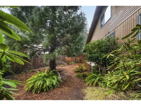 16425 NE Fargo Court Portland OR 97230