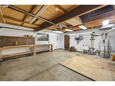 16425 NE Fargo Court Portland OR 97230