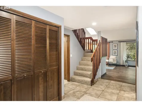 16425 NE Fargo Court Portland OR 97230