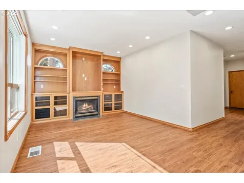 1534 SE Hale Court Gresham OR 97080