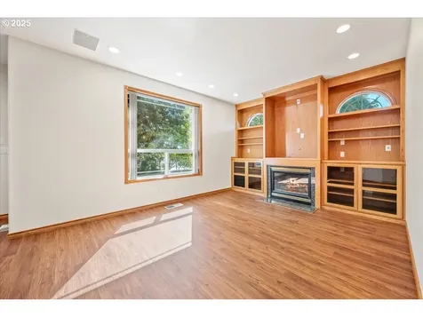 1534 SE Hale Court Gresham OR 97080