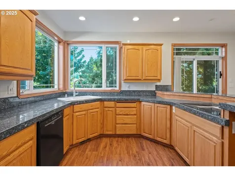 1534 SE Hale Court Gresham OR 97080