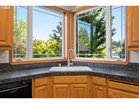 1534 SE Hale Court Gresham OR 97080