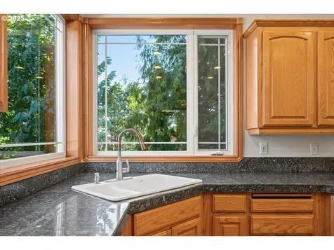 1534 SE Hale Court Gresham OR 97080