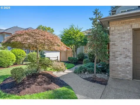 1534 SE Hale Court Gresham OR 97080