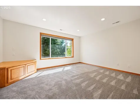 1534 SE Hale Court Gresham OR 97080
