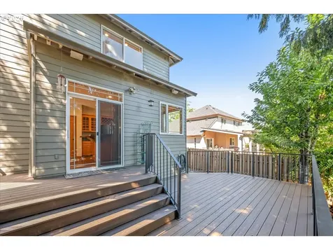 1534 SE Hale Court Gresham OR 97080