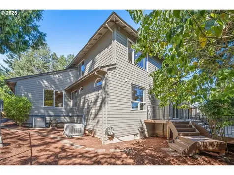 1534 SE Hale Court Gresham OR 97080