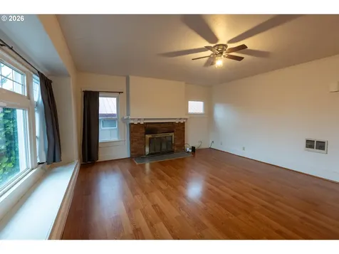 2306 3rd Street Tillamook OR 97141