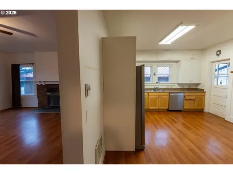 2306 3rd Street Tillamook OR 97141