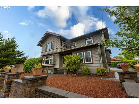 2306 3rd Street Tillamook OR 97141