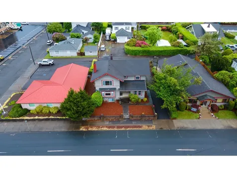 2306 3rd Street Tillamook OR 97141