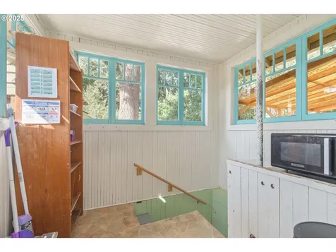 105 Thomason Lane Eugene OR 97404