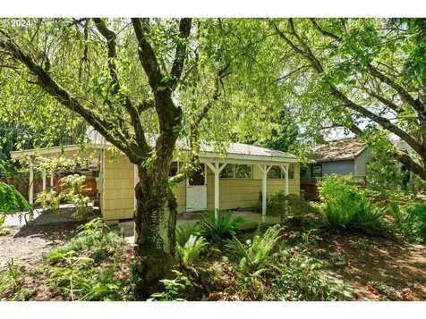 6606 N Seneca Street Portland OR 97203