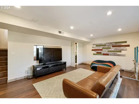 4335 Sw Cullen Boulevard Portland OR 97221
