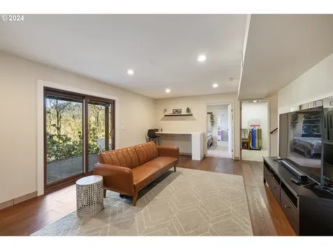 4335 Sw Cullen Boulevard Portland OR 97221