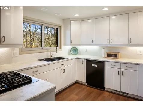4335 Sw Cullen Boulevard Portland OR 97221