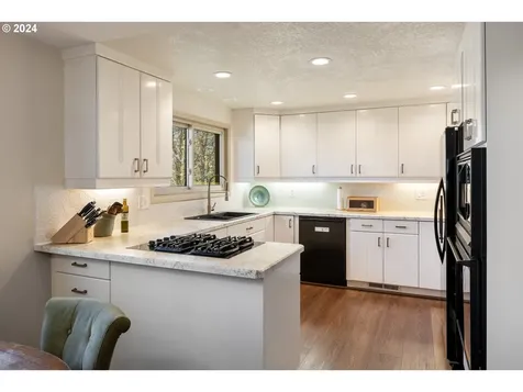 4335 Sw Cullen Boulevard Portland OR 97221