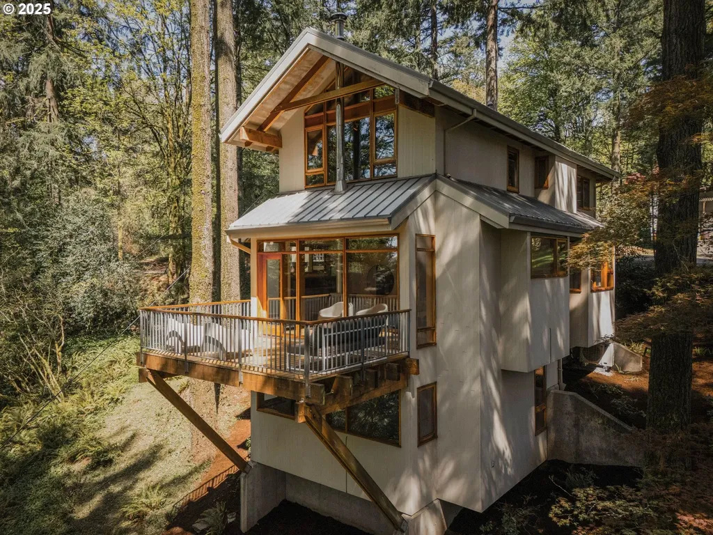 5312 SW Burton Drive Portland OR 97221