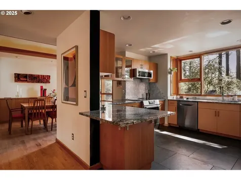 5312 SW Burton Drive Portland OR 97221