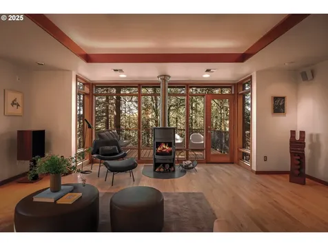 5312 SW Burton Drive Portland OR 97221